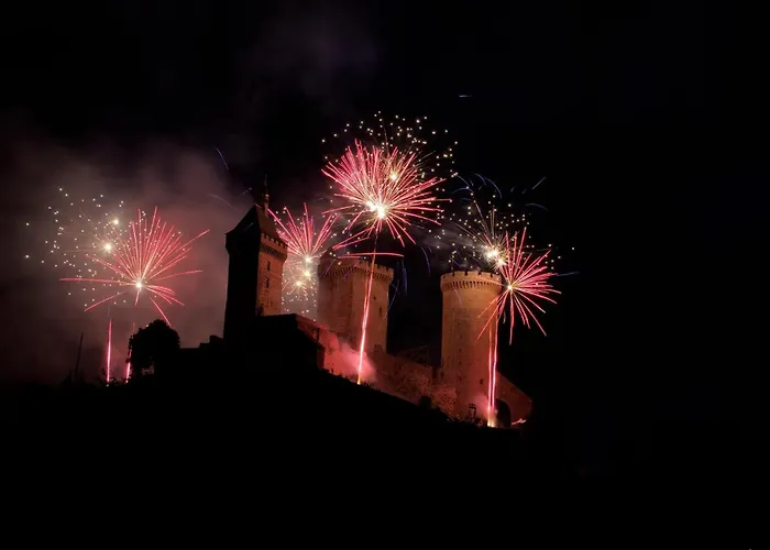 Bel Centre De * Foix