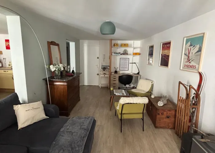 Bel Centre De * Foix